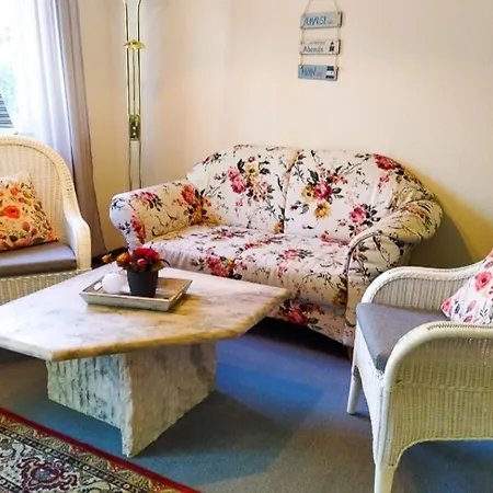 Rueckzugsort Fuer 2 - Schoenes Mit Terrasse, Wintergarten Und Badewanne