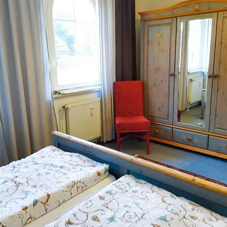 Rueckzugsort Fuer 2 - Schoenes Mit Terrasse, Wintergarten Und Badewanne Apartment Wischuer